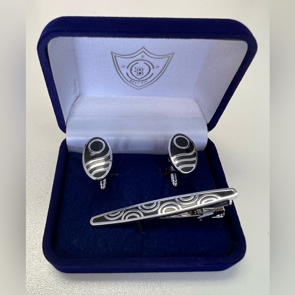 usabestfit Other - Men’s Cuff Link and Tie clip Sets